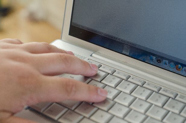 バンクイックの会員ページ・アプリでできること｜ログイン方法・振込借入・振込返済・Eメールサービス